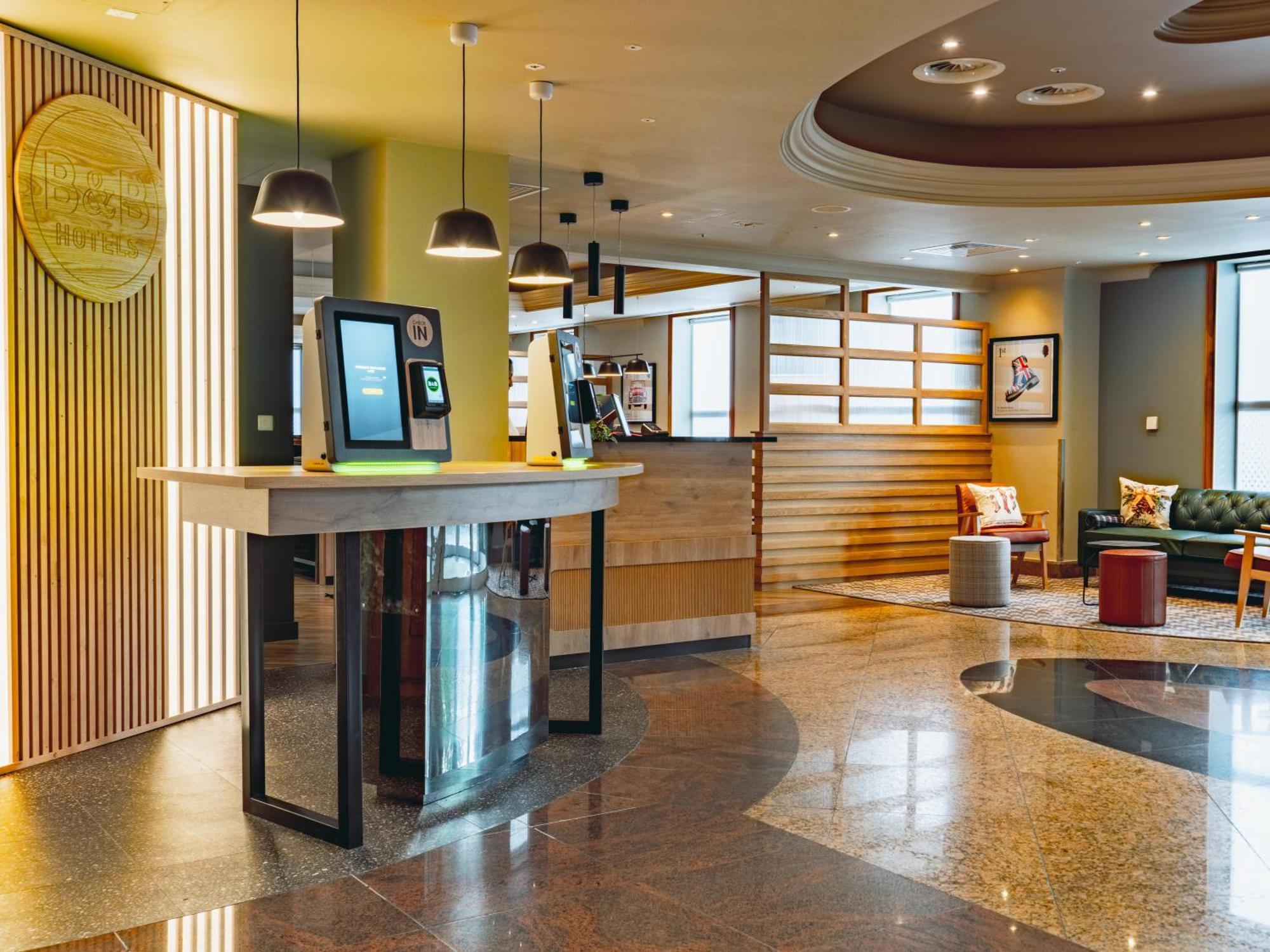 B&B Hotel London Heathrow Slough Exterior foto